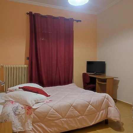 Mema'S Tranquil Studio In Patra - Free Parking Εξωτερικό φωτογραφία