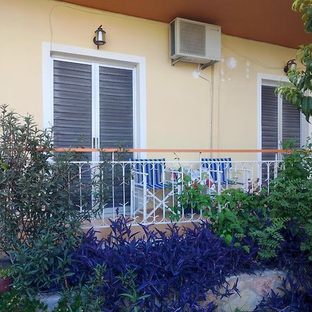 Mema'S Tranquil Studio In Patra - Free Parking Εξωτερικό φωτογραφία