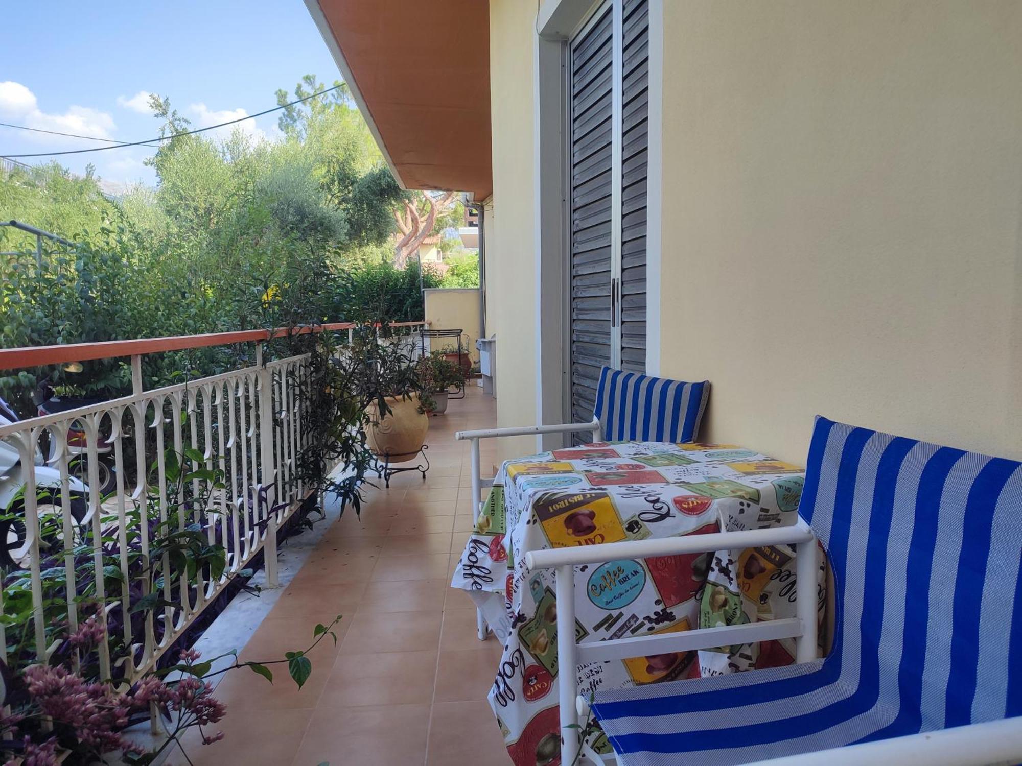 Mema'S Tranquil Studio In Patra - Free Parking Εξωτερικό φωτογραφία